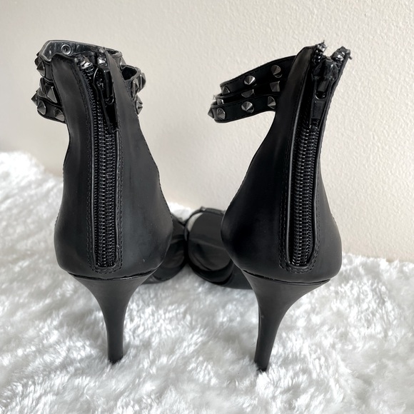4“ HIGH HEELS - Picture 3 of 5